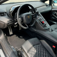 ランボルギーニ アヴェンタドール用カスタマイズ可能なカーボンファイバーフロアマット