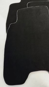 ホンダ シビック VIII (2006-2008) 用ブラック フロアマット