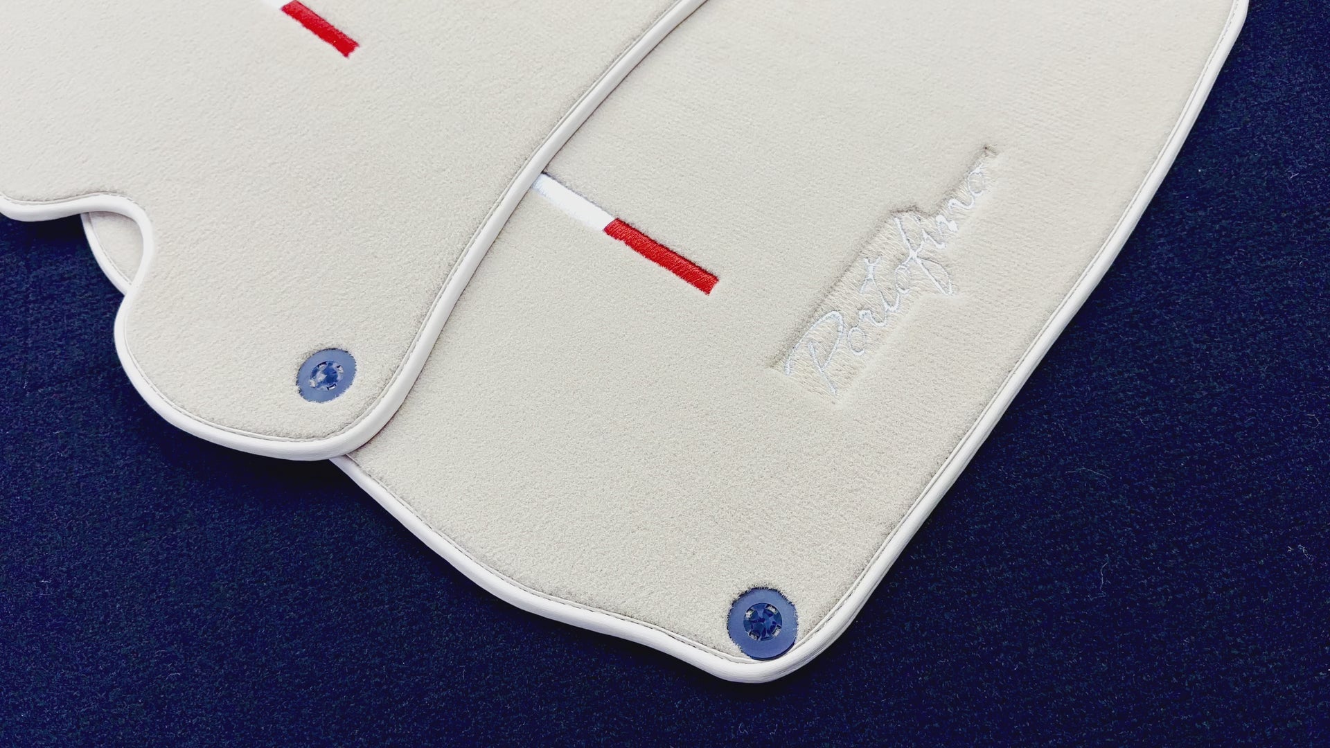 Beigefarbene Fußmatten für Ferrari Portofino (2018–2023), italienische Ausgabe - AutoWin