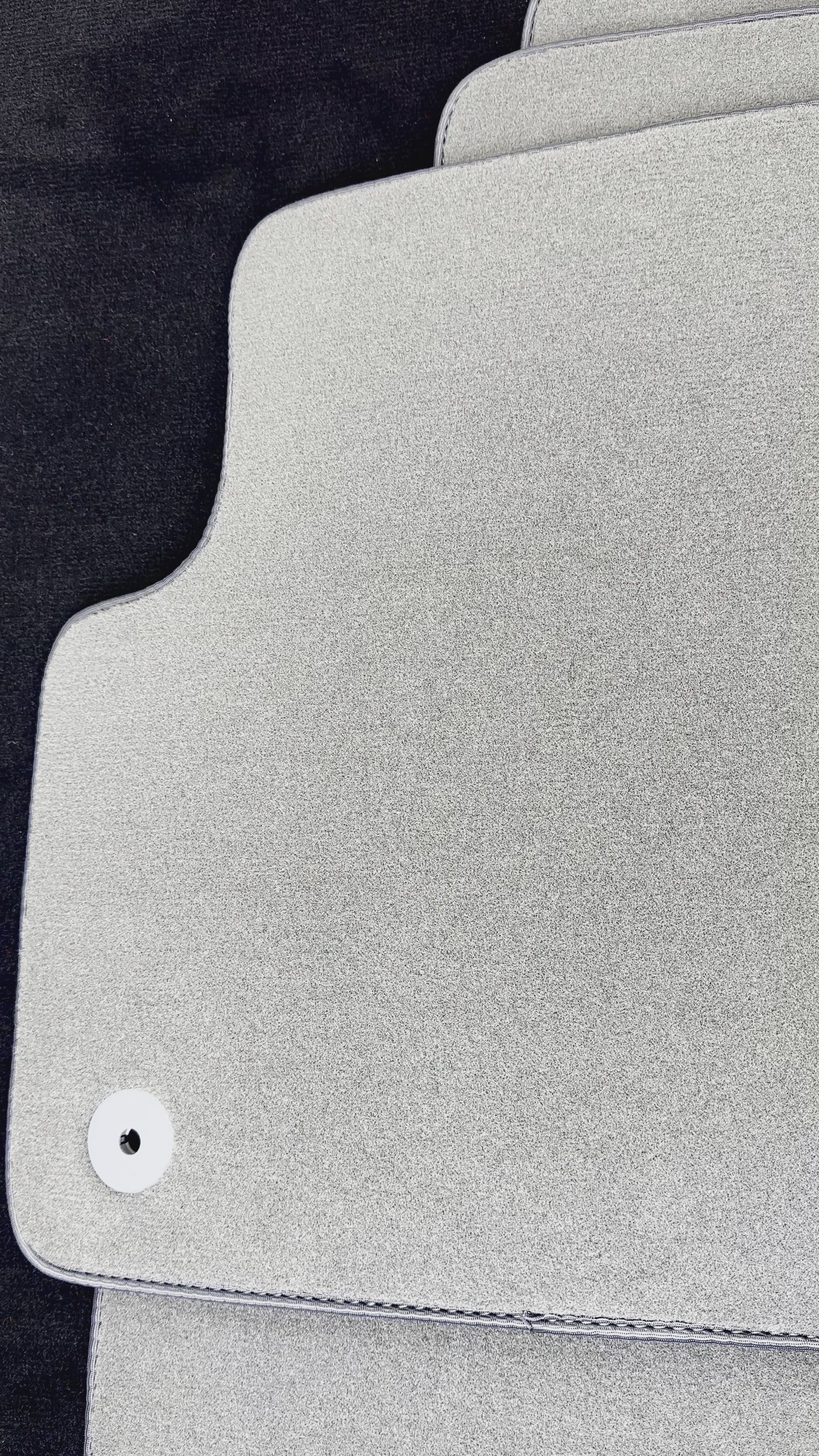 Bentley Bentayga (2015-2023) 用グレー フロアマット - AutoWin