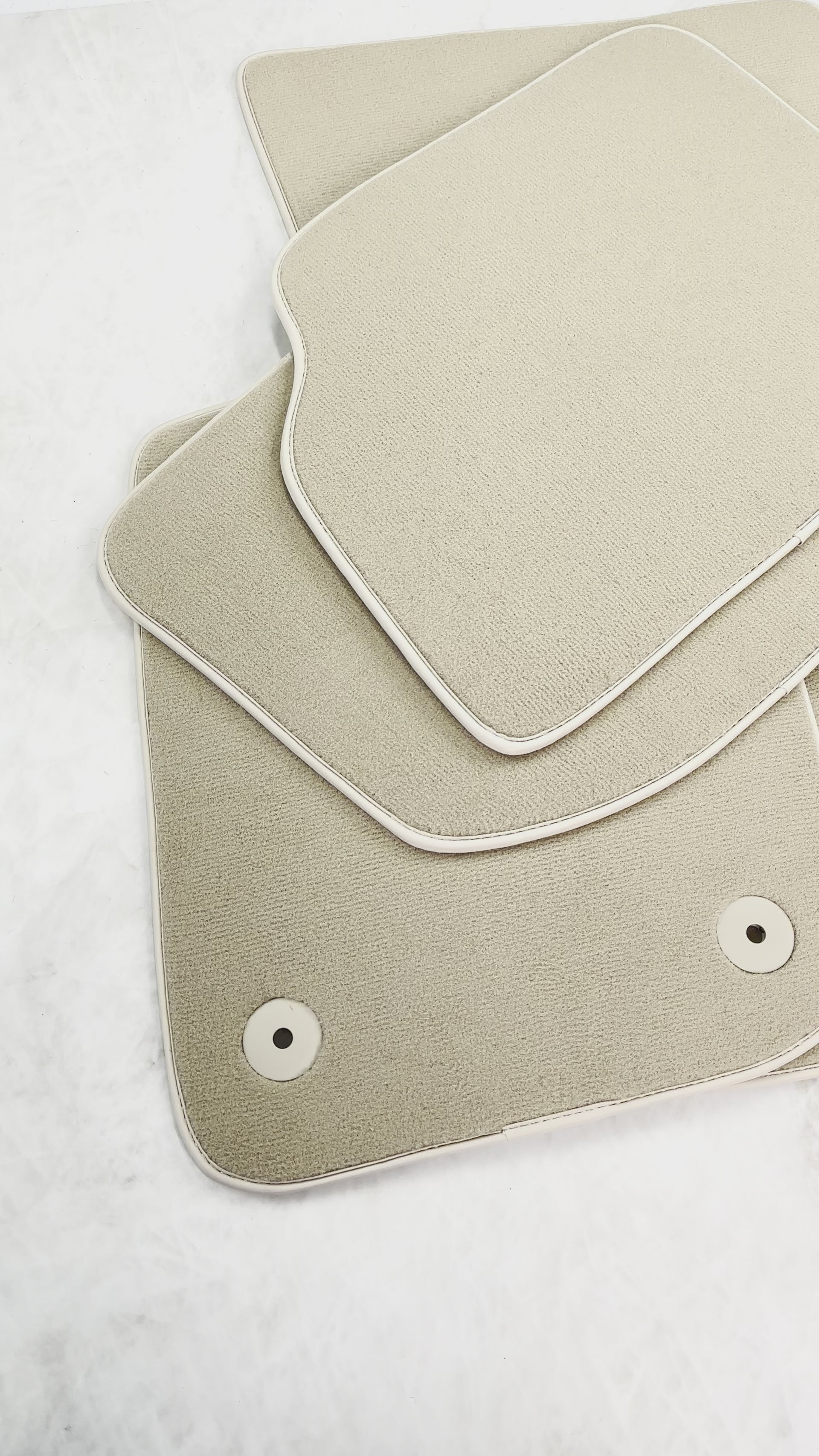 ベントレー コンチネンタル GT (2018–2023) 用ベージュ フロアマット - AutoWin