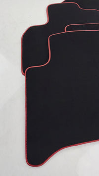 ホンダ シティ (2009-2013) 用ブラック フロアマット