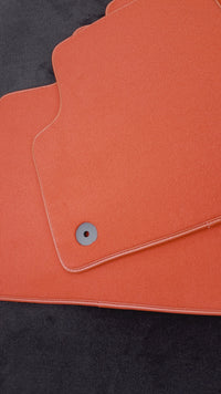 ベントレー ベンテイガ (2015-2023) 用レッド フロアマット