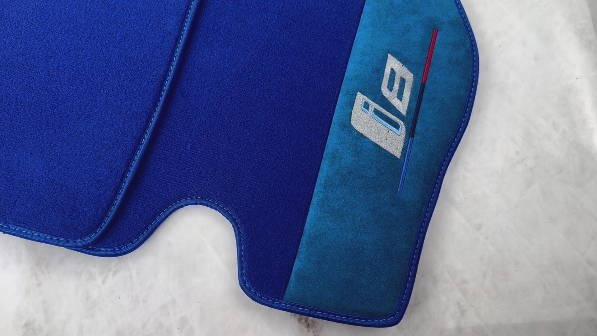 Schwarze Fußmatten für Ferrari California (2008–2014) | Rechtslenker - AutoWin.EU