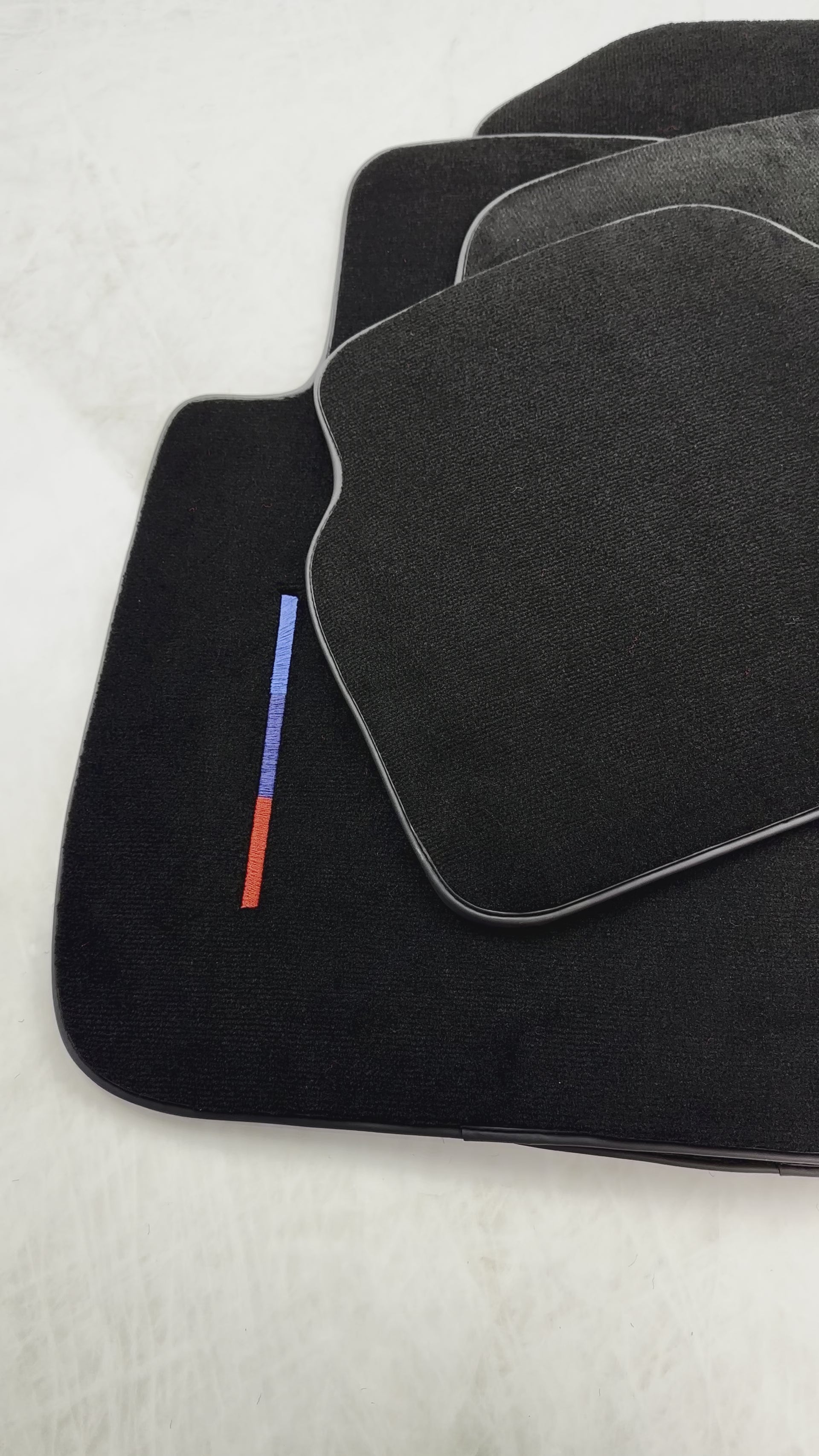 BMW 3 シリーズ E90 テーラードセット用ブラックフロアマット - AutoWin