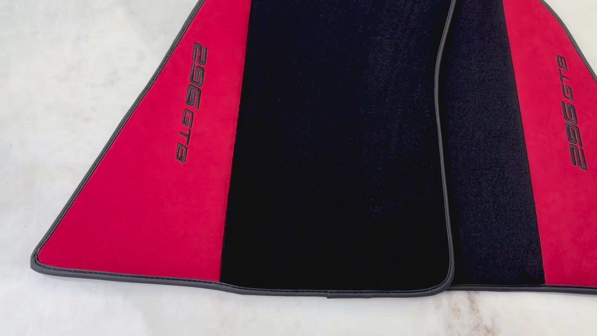 フェラーリ 296 GTB (2022-2024) 用ブラック フロアマット レザー付き - AutoWin