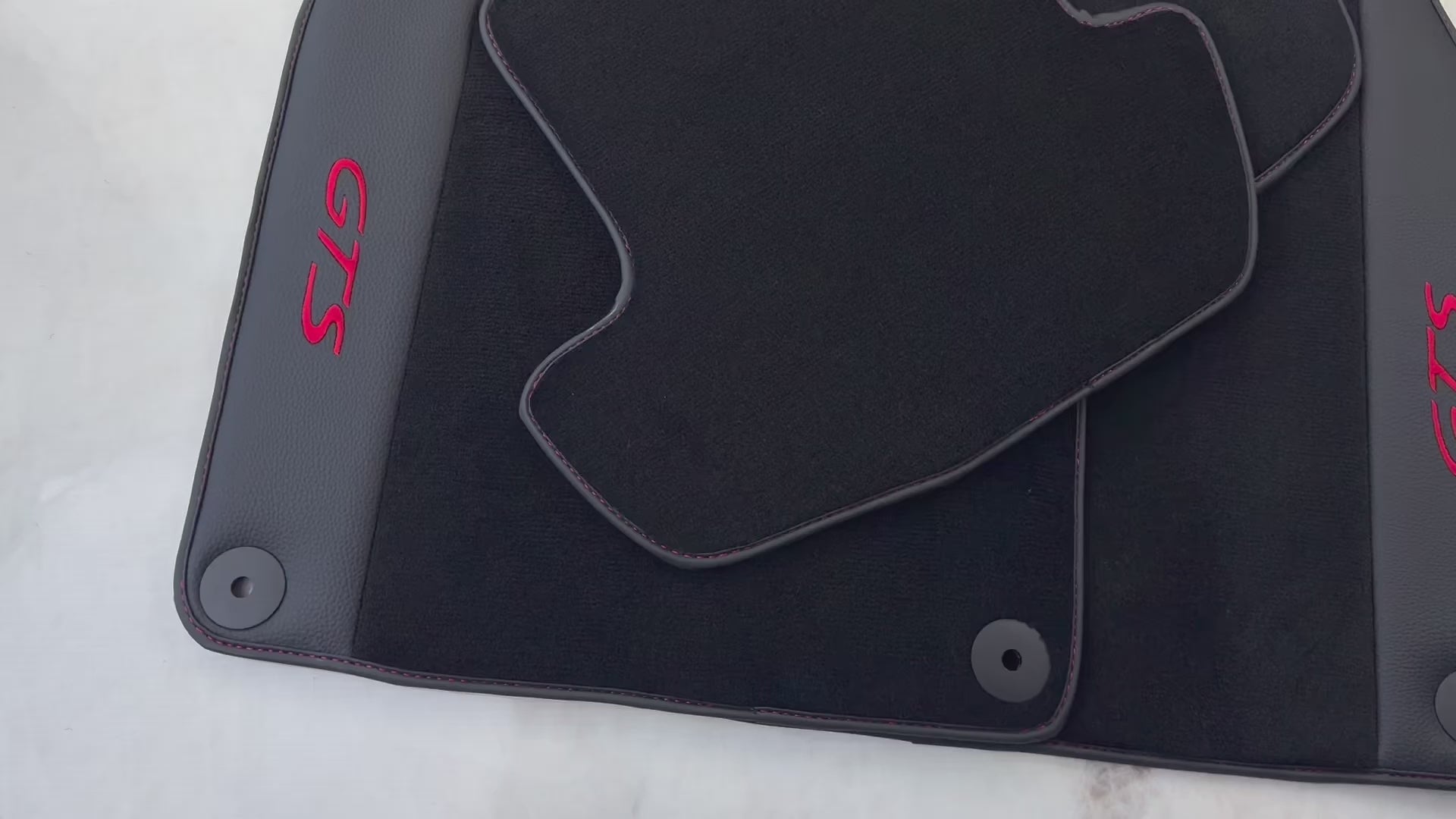 ポルシェ 911 - 992 GTS (2019-2024) 用レザーフロアマット - AutoWin