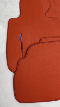 BMW M3 E92 Mパッケージ用レッドマット