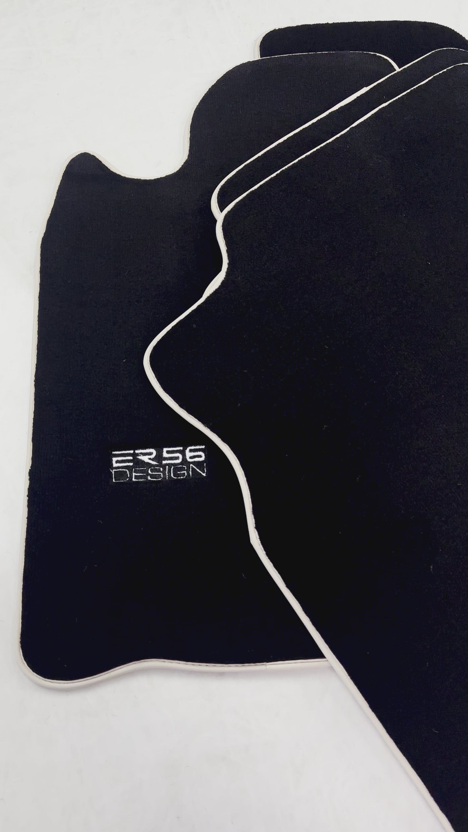 Schwarze Fußmatten für Mitsubishi Pajero Sport (1996–2006), ER56-Design - ER56 Design