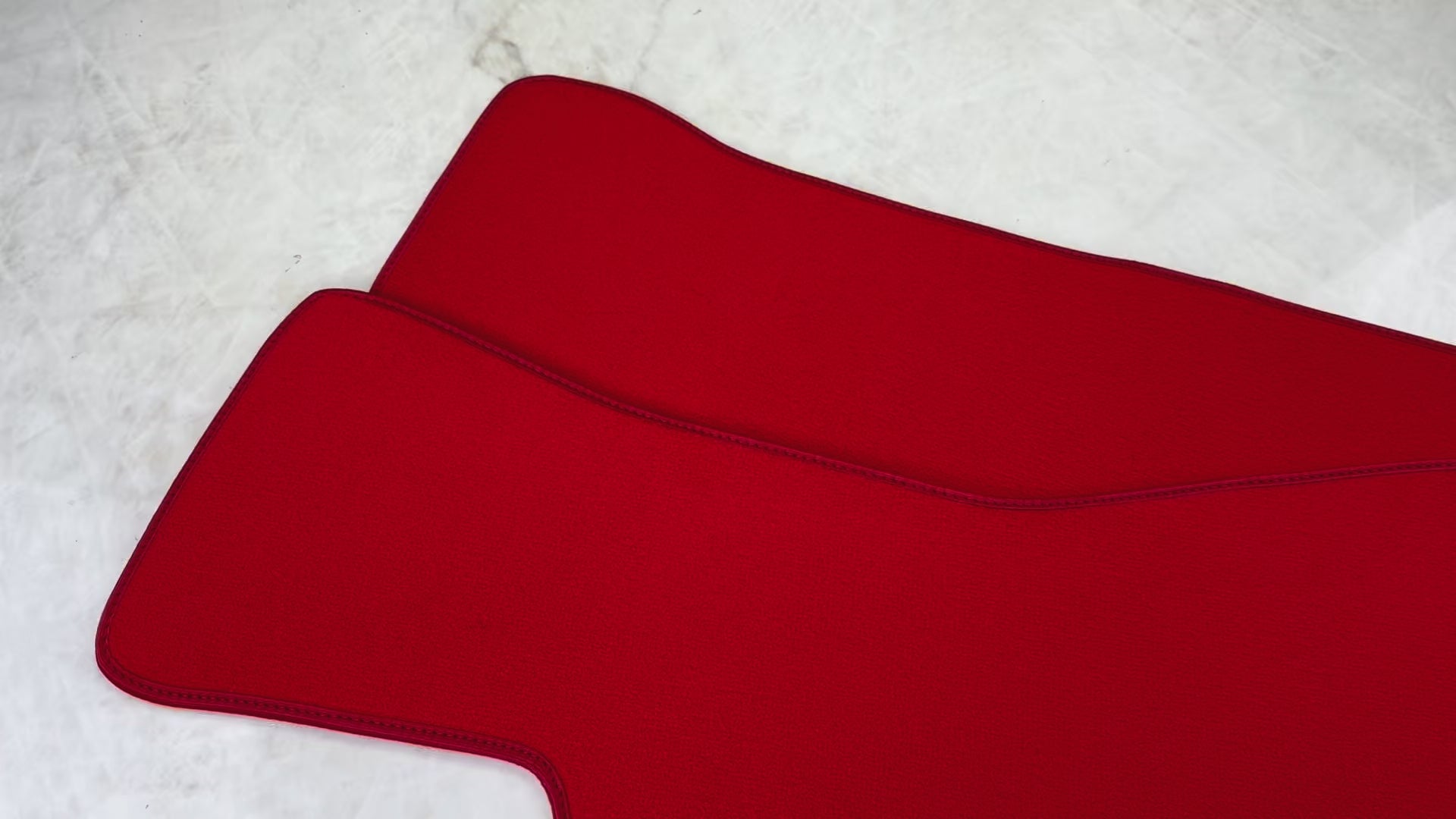 シボレー コルベット C4 (1984-1996) 用レッド フロアマット - AutoWin