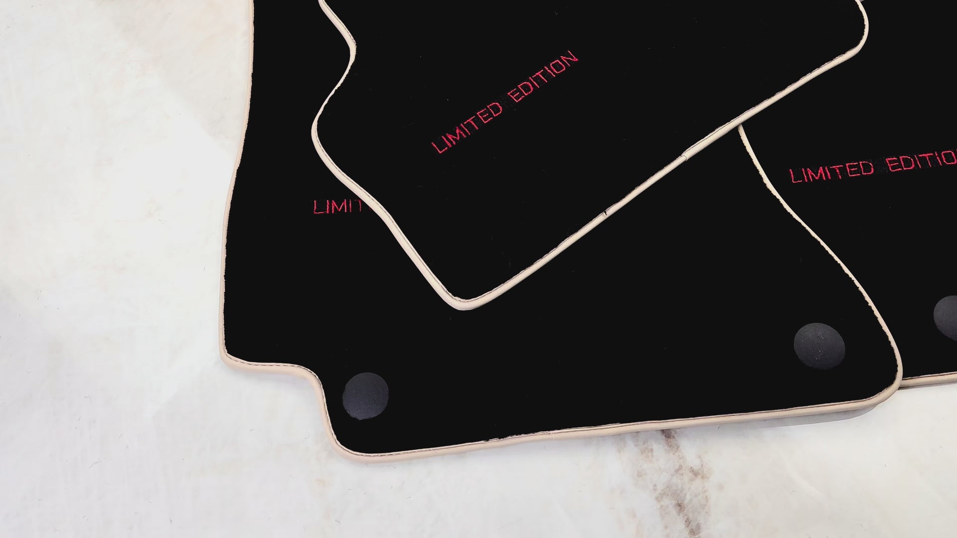 メルセデスベンツ Eクラス S212 エステート フェイスリフト (2013-2016) 用ブラックフロアマット |限定版 - AutoWin