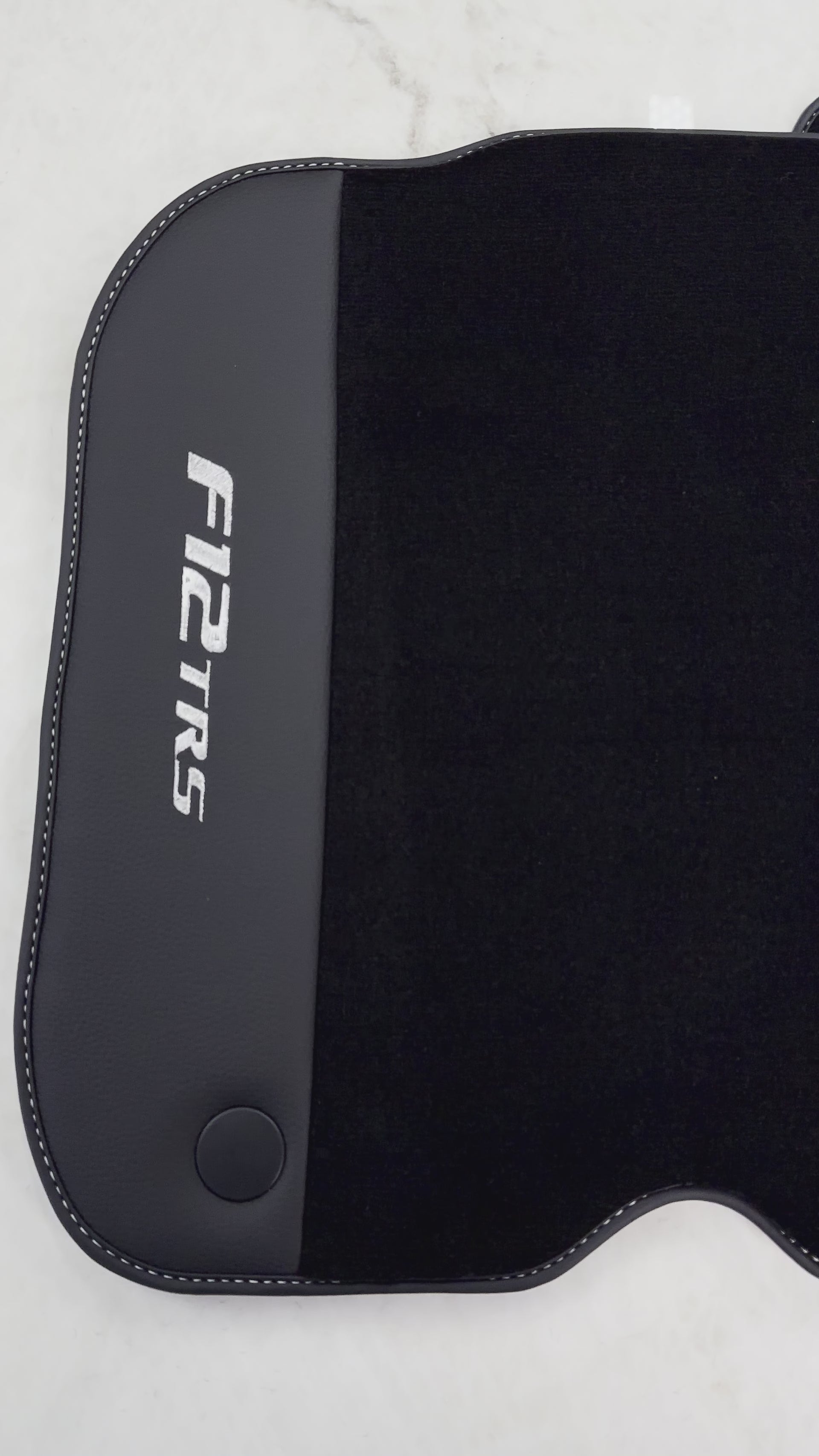 Schwarze Fußmatten für Ferrari F12 TRS (2014) mit Leder - AutoWin