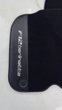 Schwarze Fußmatten für Ferrari F12 Berlinetta (2012–2022) mit Carbon-Leder