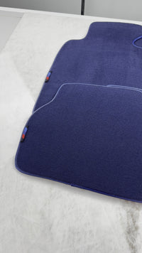 BMW 5 シリーズ E39 セダン (1996-2003) 用ブルー フロアマット