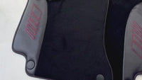 メルセデスベンツ Cクラス W205 セダン (2014-2018) 用ブラックフロアマット | AutoWin 版