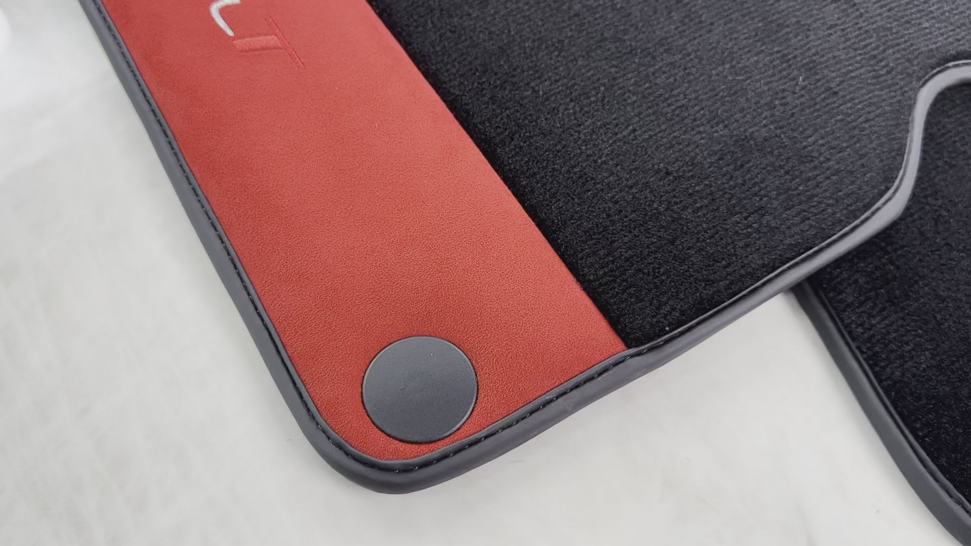 Black Floor Mats For Ferrari California T (2015-2018) with Red Alcantara Leather - AutoWin