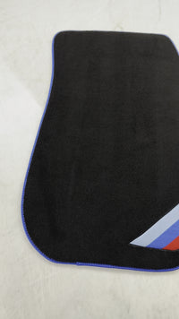 BMW Z4 シリーズ G29 (2018-2024) 用ブラック フロアマット