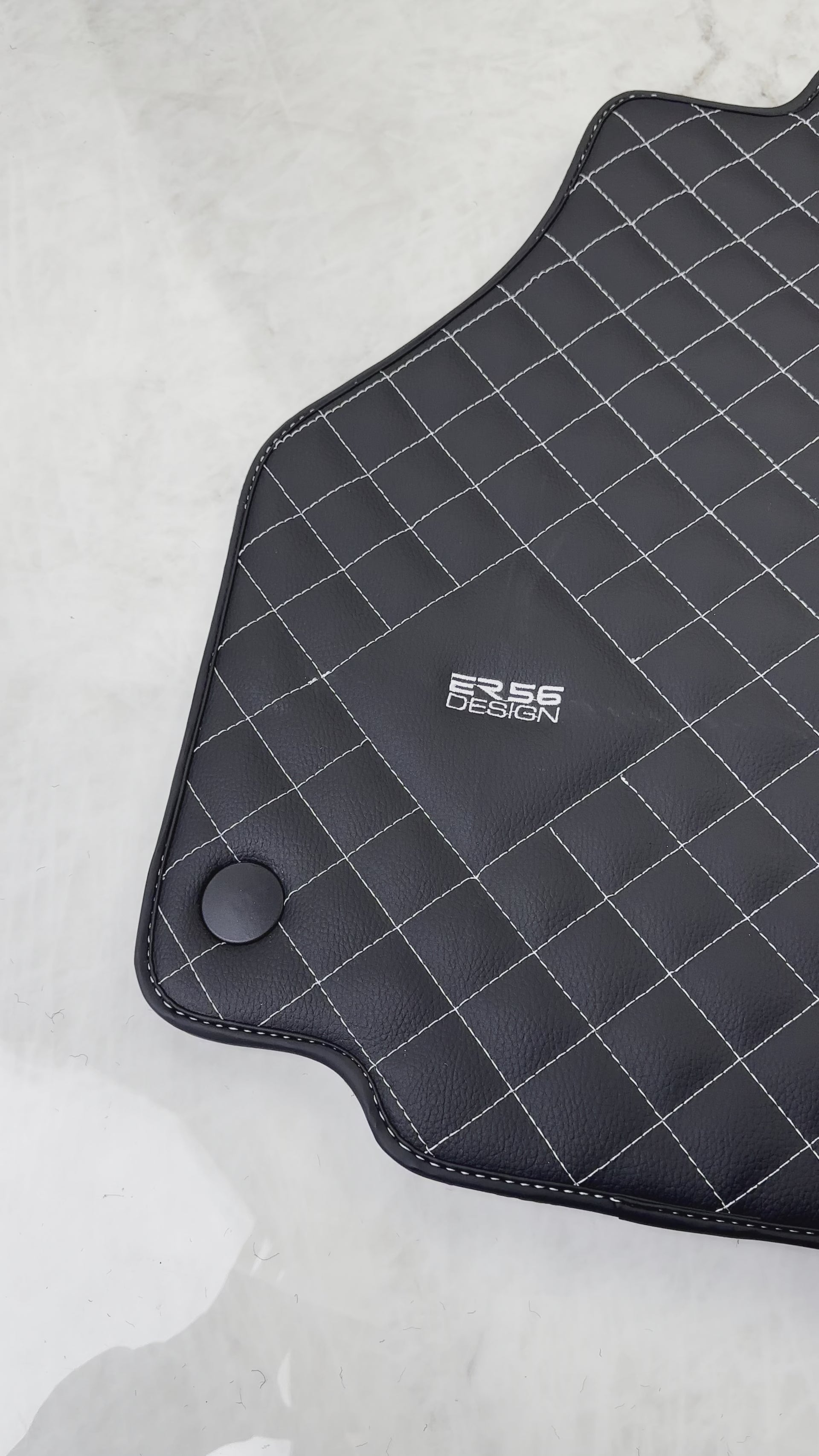 Leder-Fußmatten für Ferrari 458 Spider (2012–2015) mit weißem Naht-ER56-Design - AutoWin