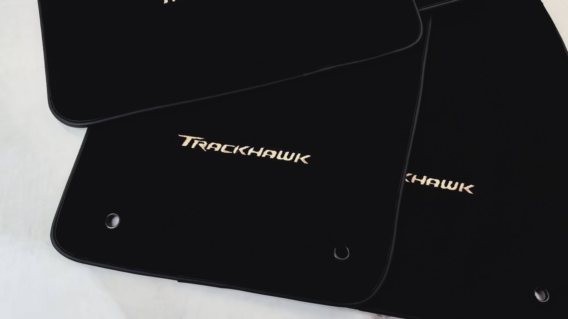 ジープ グランドチェロキー トラックホーク (2018-2021) 用ブラック フロアマット - AutoWin