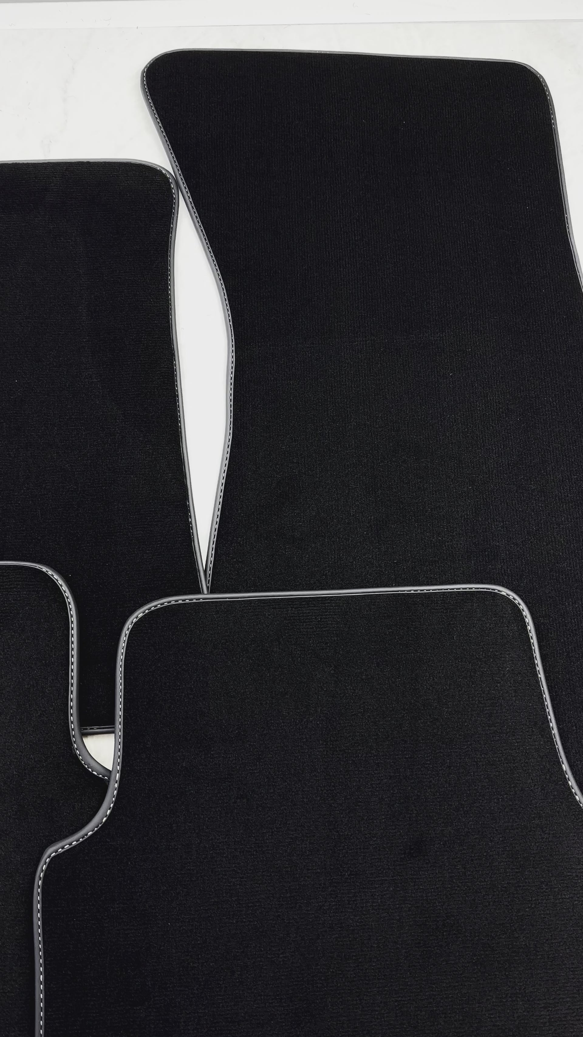 Schwarze Fußmatten für A6 – C8 Limousine (2018–2023). - AutoWin