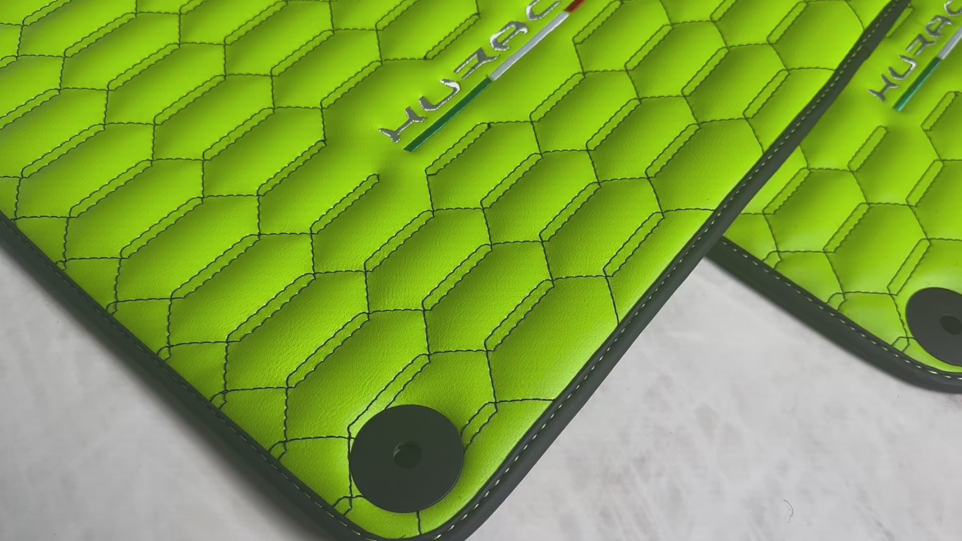 ランボルギーニ ウラカン用グリーン レザー フロア マット - AutoWin.EU