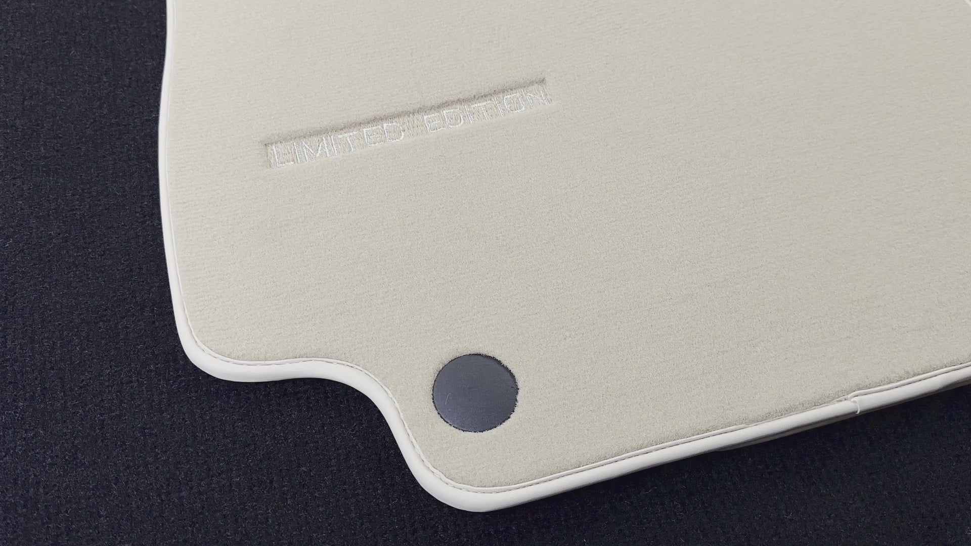 メルセデスベンツ Eクラス W213 セダン (2016-2020) 用ベージュフロアマット |限定版 - AutoWin