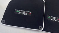 ランボルギーニ ウラカン EVO 2014-2023 用ブラック フロアマット
