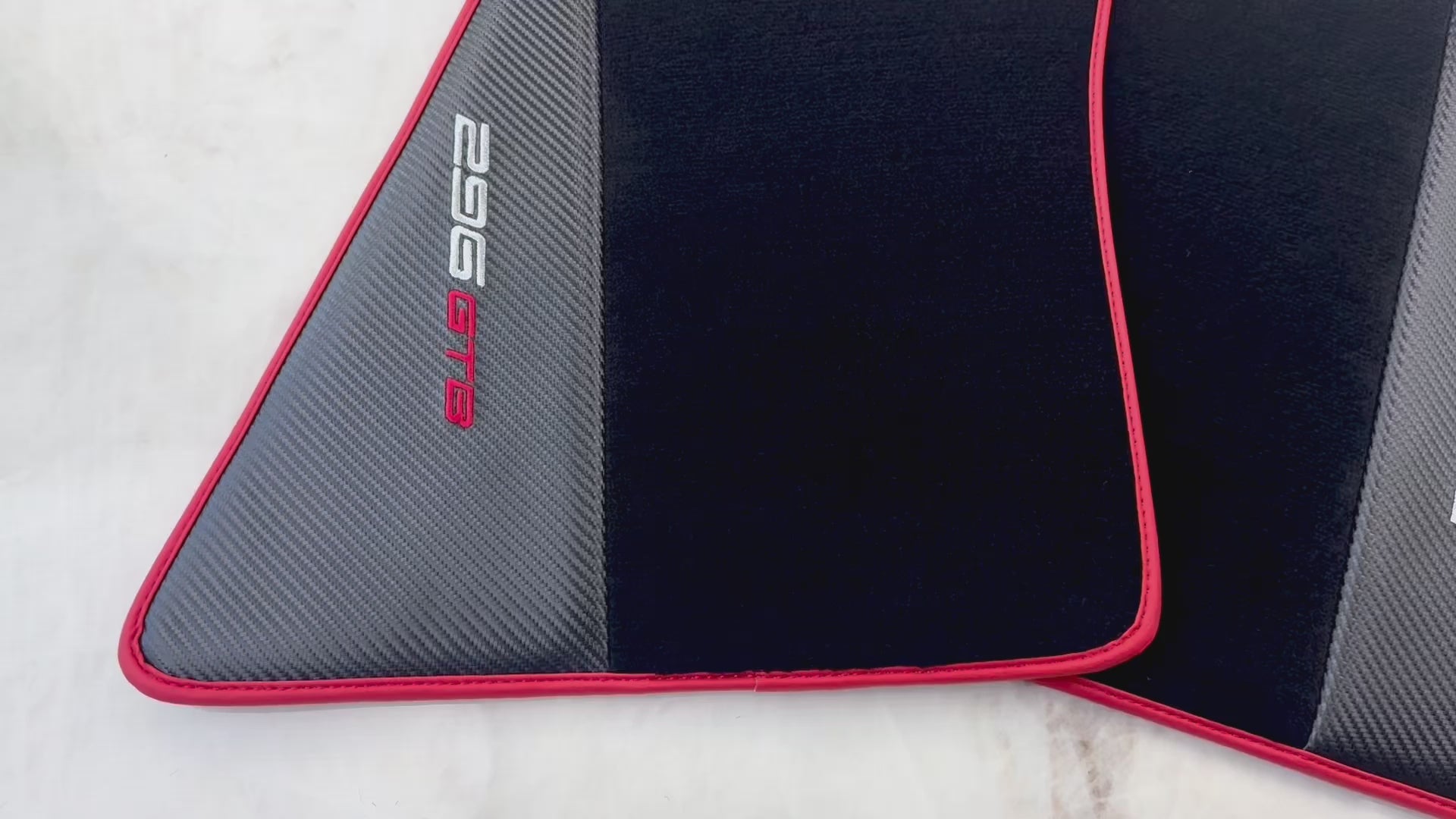 フェラーリ 296 GTB (2022-2024) 用ブラック フロアマット レザー付き - AutoWin