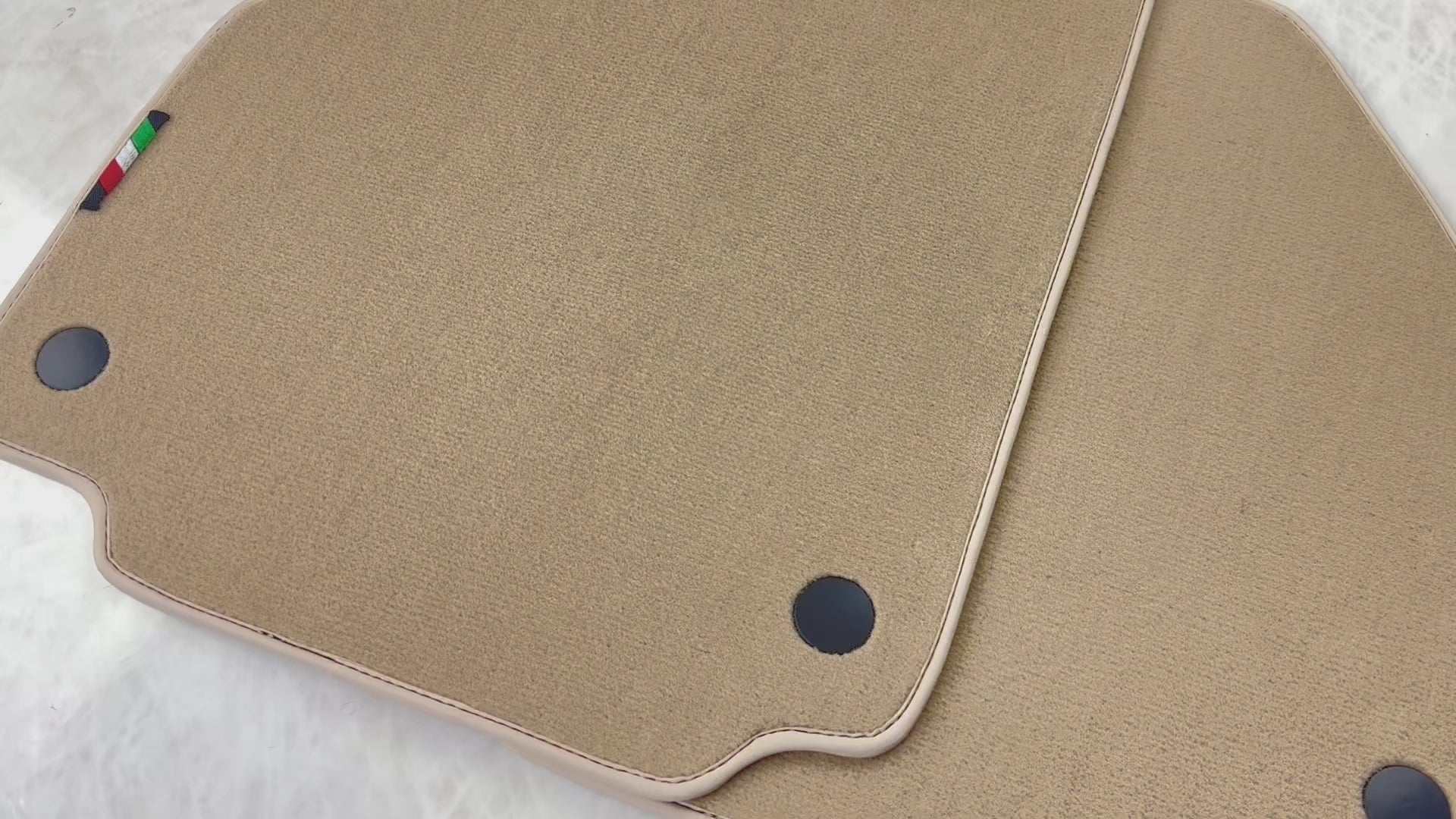 Beige Floor Mats for Ferrari 458 Spider (2012-2015) | Italian Edition - AutoWin