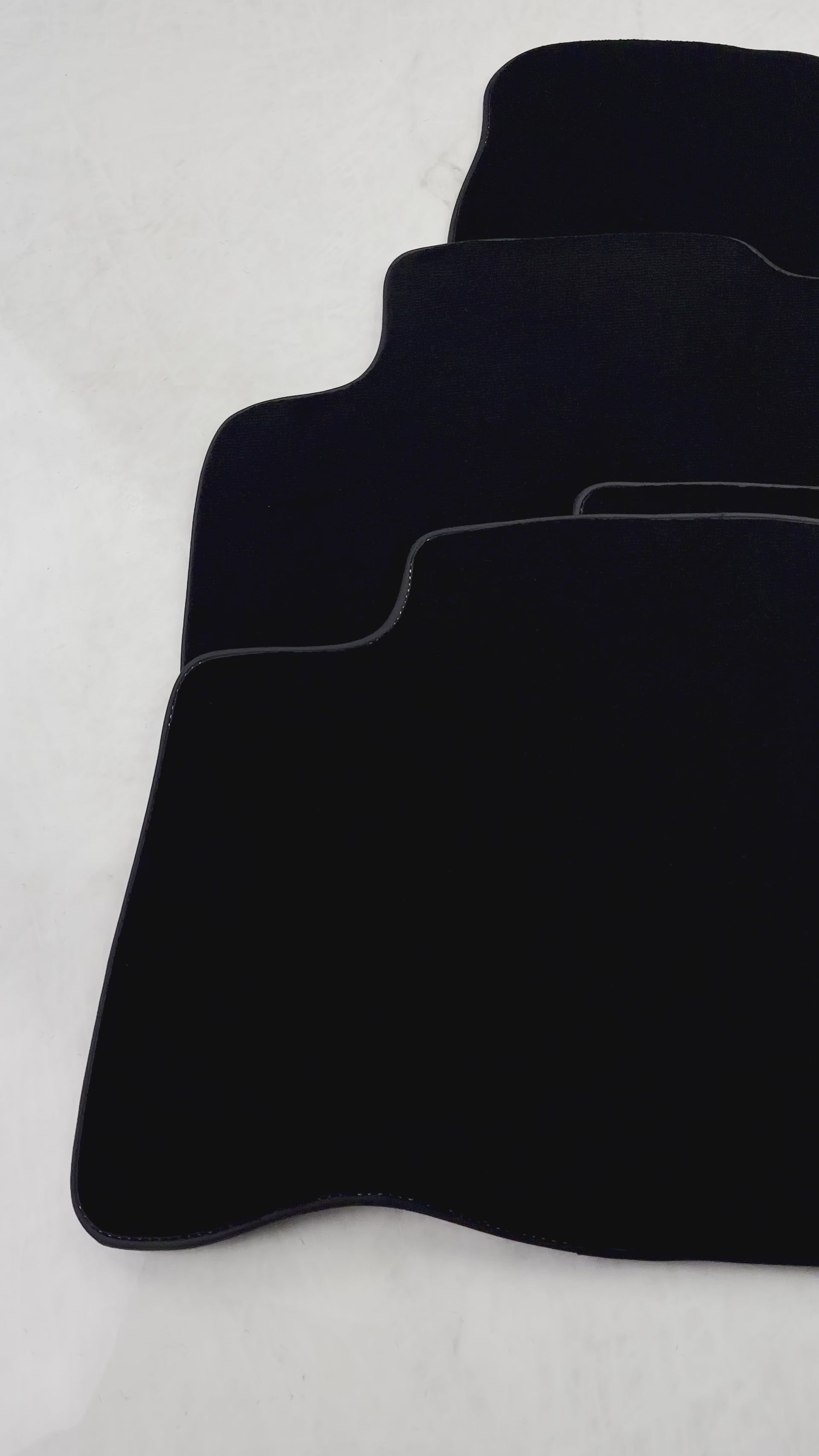 レクサス NX (2014-2022) 用ブラック フロアマット - AutoWin