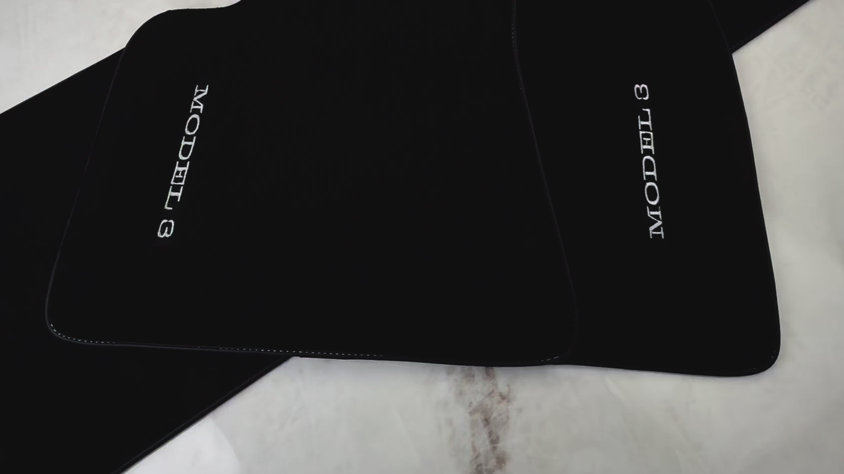 Tesla Model 3 (2017-2023) 用ブラック フロアマット - ER56 Design