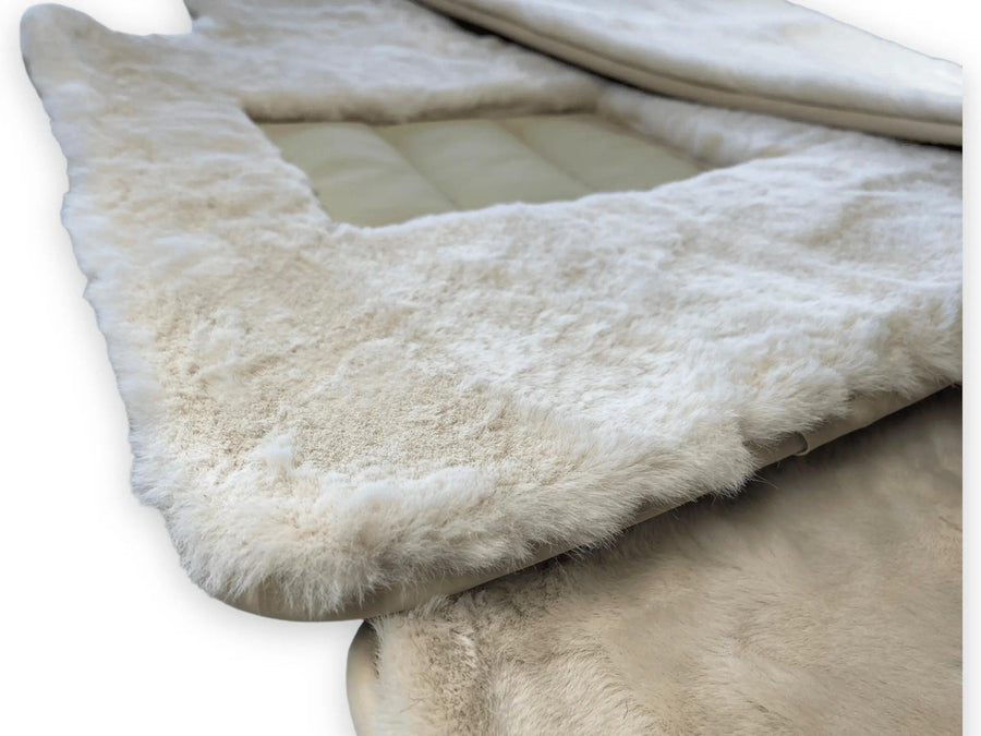 White Sheepskin Floor Mats For Bentley Bentayga Er56 Design Brand - AutoWin