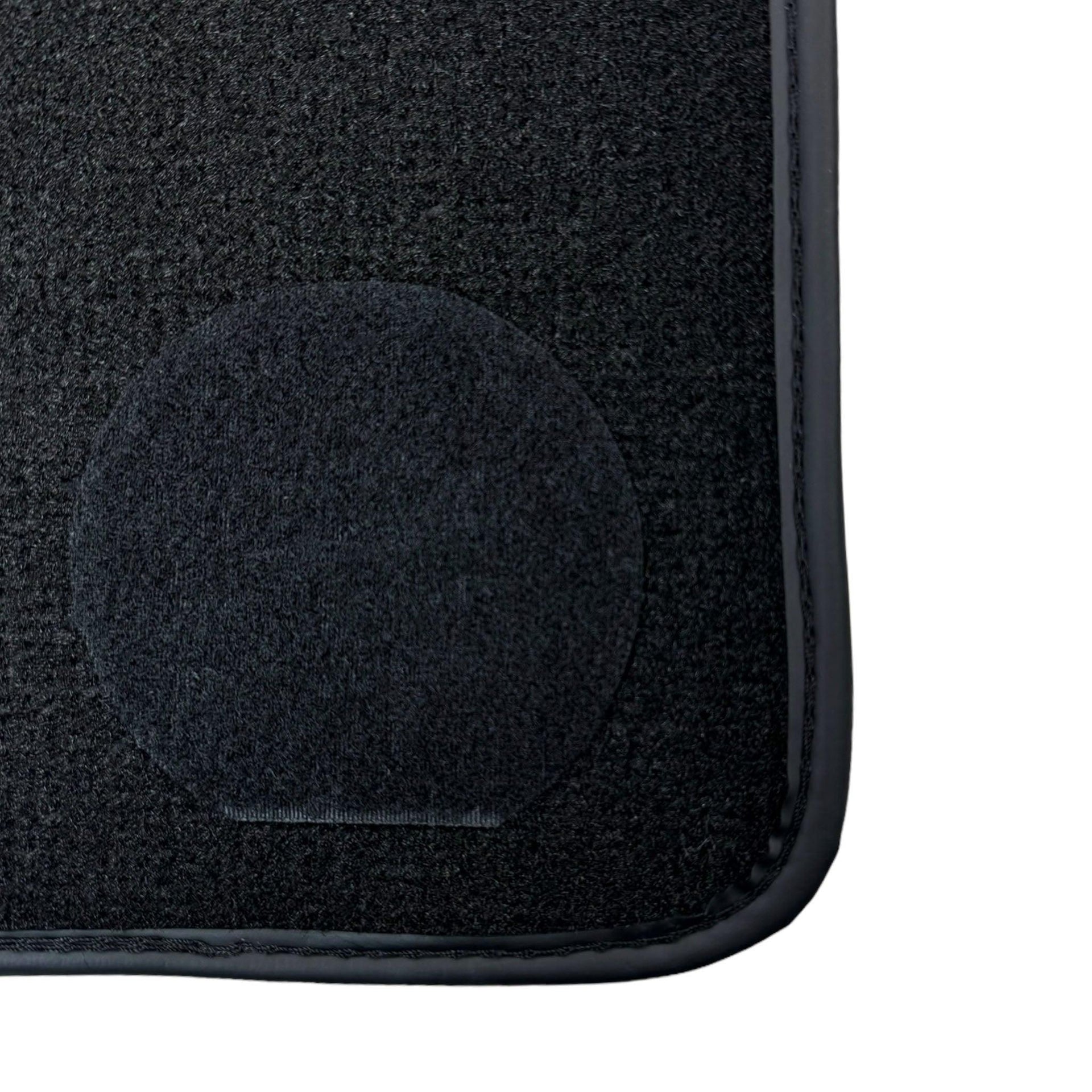 Black Floor Mats For BMW X6 Series E71 | Black Trim - AutoWin