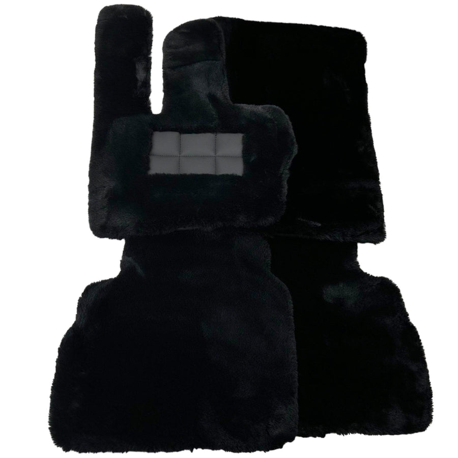 Black Sheepskin Floor Mats For Mercedes Benz GLA-Class X156 (2013-2017) | ER56 Design - AutoWin
