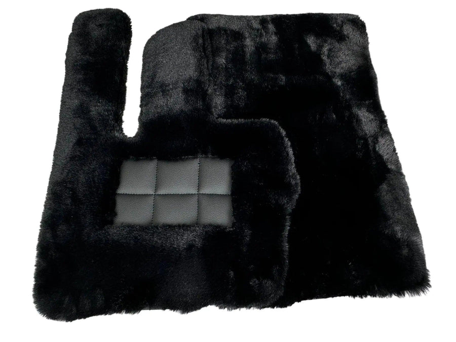 Black Sheepskin Floor Mats For Mercedes Benz S-Class Z223 Maybach (2021-2023) | ER56 Design - AutoWin