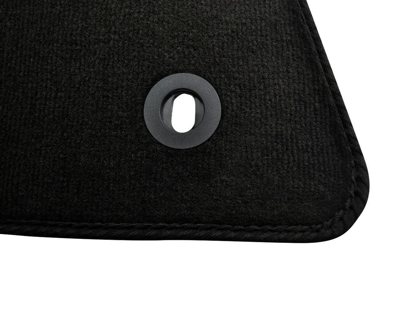 Floor Mats For Chrysler 300C 2004-2011 - AutoWin