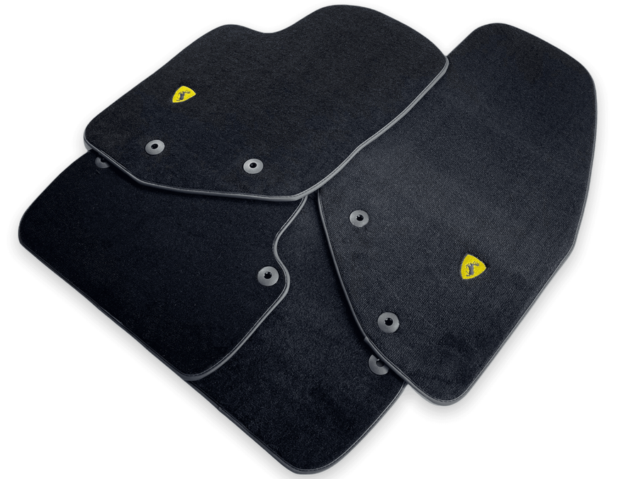 Floor Mats For Volvo V40 (1996-2000) - AutoWin